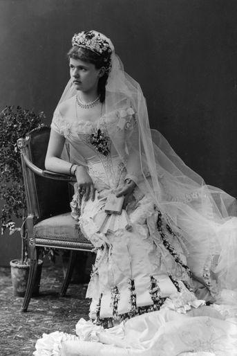 La princesse Helena de Waldeck et Pyrmont qui épouse le 27 avril 1882 le prince Leopold, duc d’Albany (fils de la reine Victoria) 
