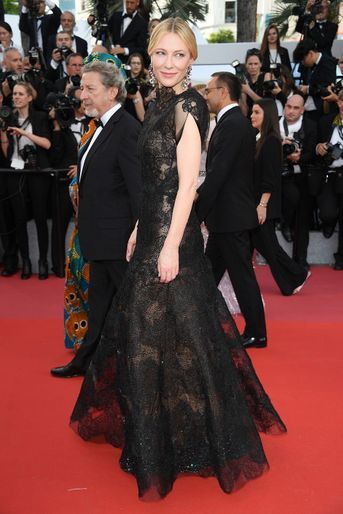 Cate Blanchett sur le tapis rouge de la 71e édition du festival de Cannes, le 8 mai 2018.