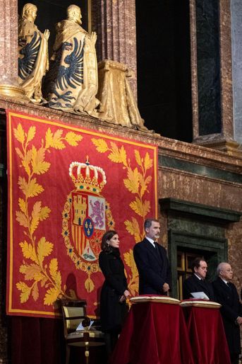 La reine Letizia et le roi Felipe VI d'Espagne dans la basilique du monastère royal de San Lorenzo de El Escorial, le 29 janvier 2020