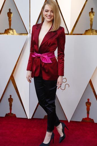 Emma Stone en Louis Vuitton aux Oscars 2018.