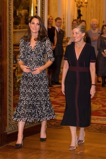 La duchesse de Cambridge et la comtesse de Wessex à Buckingham Palace à Londres, le 19 février 2018