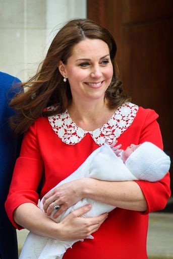 Kate Middleton Rayonnante À La Sortie De La Maternité     25