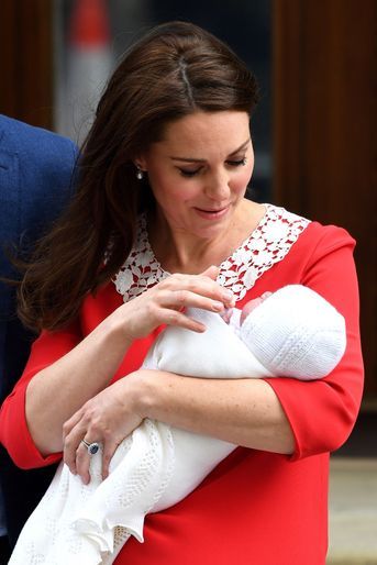 Kate Middleton Rayonnante À La Sortie De La Maternité     6