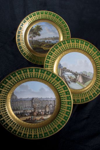 Assiettes du service particulier de l&#039;Empereur. Musée Napoléon Ier au château de Fontainebleau