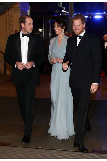 Kate, William et Harry à la première du James Bond &quot;Spectre&quot;, à Londres, le 26 octobre 2015