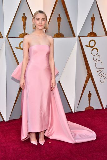 Saoirse Ronan dans une robe Calvin Klein