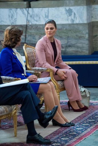 La reine Silvia et la princesse Victoria de Suède à Stockholm, le 11 avril 2018