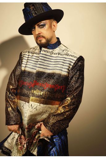Boy George lors du dernier défilé haute couture de Jean Paul Gaultier au Théâtre du Châtelet mercredi 23 janvier 2020. 