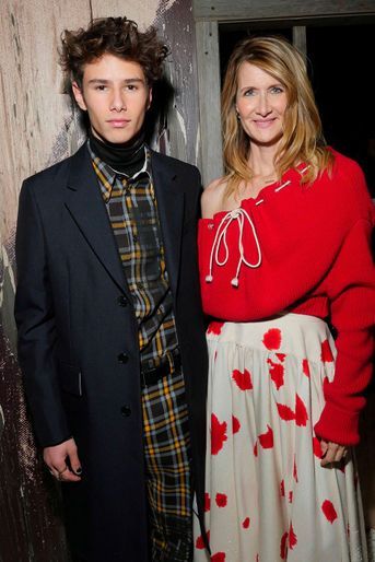 Laura Dern et son fils Ellery Walker Harper au défilé Calvin Klein