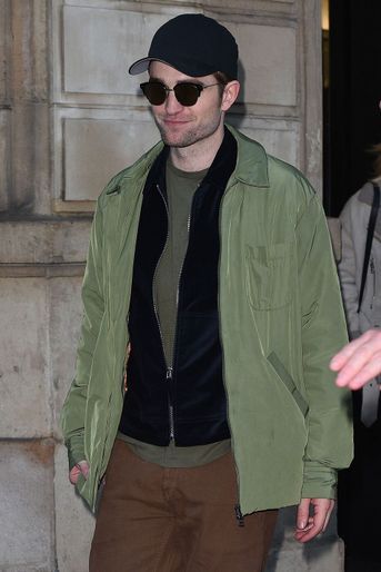 Robert Pattinson à Paris pour la Fashion Week