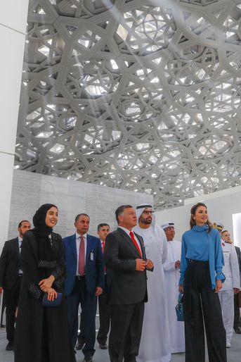 La reine Rania et le roi Abdallah II de Jordanie visitent le Louvre Abu Dhabi, le 8 février 2018