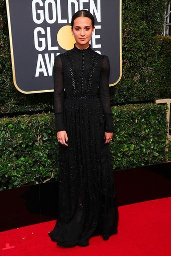 Alicia Vikander dans une robe Louis Vuitton aux Golden Globes 2018