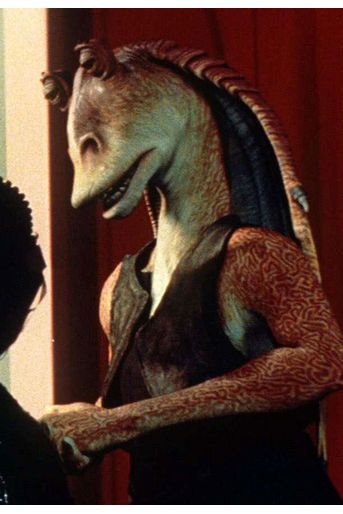 Ahmed Best (Jar Jar Binks) : Ahmed Best est surtout célèbre pour avoir été la voix de Jar Jar Binks dans les «Star Wars». Il est également musicien et compositeur. 