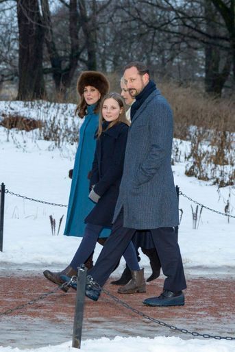 La duchesse de Cambridge avec le prince Haakon et les princesses Mette-Marit et Ingrid Alexandra de Norvège à Oslo, le 1er février 2018