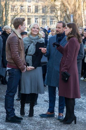 La duchesse de Cambridge avec la princesse Mette-Marit et le prince Haakon de Norvège à Oslo, le 2 février 2018