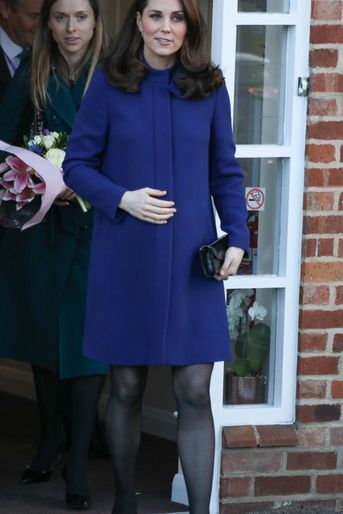 Kate Middleton, Enceinte, Visite Un Centre D&#039;Action On Addiction     1