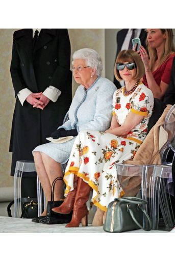 La Reine Elizabeth II À La Fashion Week De Londres Pour La Première Fois    14