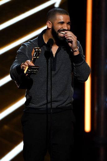 Drake, 94 millions de dollars