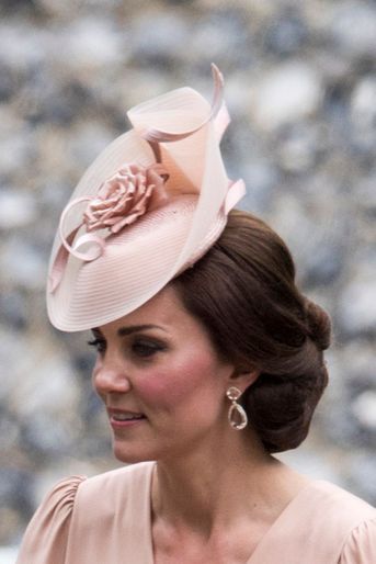 Les boucles d'oreille de la duchesse Catherine de Cambridge au mariage de Pippa Middleton à Englefield, le 20 mai 2017