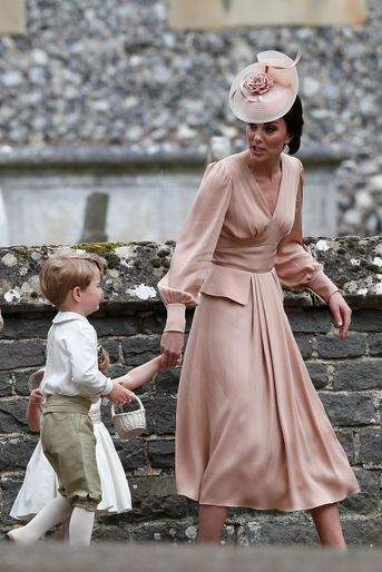 La duchesse Catherine de Cambridge en Alexander McQueen au mariage de sa soeur Pippa Middleton à Englefield, le 20 mai 2017