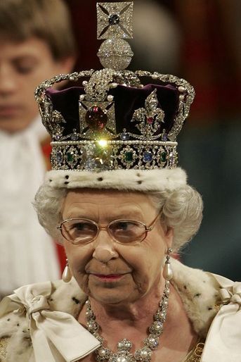 La reine Elizabeth II au Parlement à Londres, le 23 novembre 2004