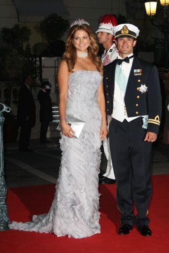 La princesse Madeleine de Suède dans une robe Carmen Marc Valvo le 2 juillet 2011