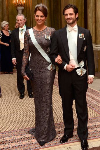 La princesse Madeleine de Suède dans une robe Dolce &amp; Gabbana le 11 décembre 2012