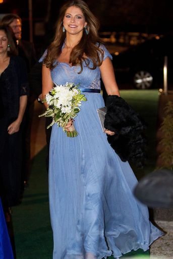 La princesse Madeleine de Suède dans une robe Tadashi Shoji le 23 octobre 2013