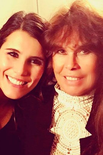 Karine Ferri et sa mère : «Bonne fête à toutes les mamans et particulièrement à la mienne que j'aime tant .. Ma force , mon " autre ", mon TOUT ..»