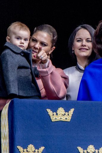 Les princesses Victoria et Sofia de Suède et le prince Oscar à Stockholm, le 30 avril 2017