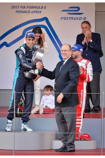 Raphaël Et Charlotte Casiraghi À La Remise Des Trophées De L'ePrix De Monaco 1