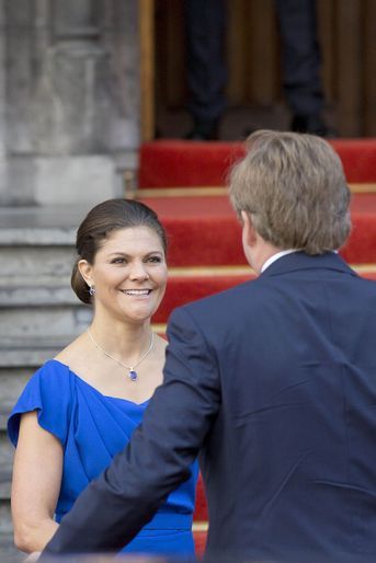 La princesse Victoria de Suède retrouve le roi Willem-Alexander des Pays-Bas à La Haye, le 26 avril 2017