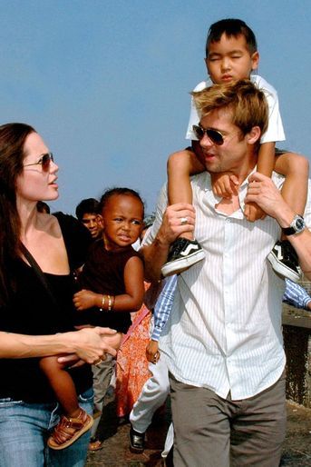 Brad Pitt et Angelina Jolie et leurs enfants