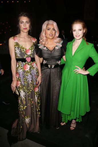 Charlotte Casiraghi avec Salma Hayek et Jessica Chastain à Cannes, le 21 mai 2017