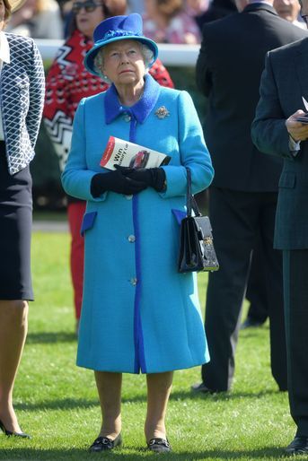 La reine Elizabeth II à l'hippodrome de Newbury, le 22 avril 2017