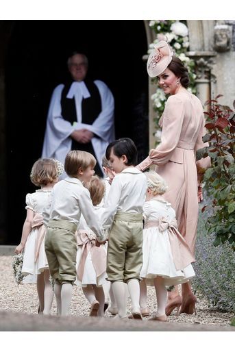 Kate Guide Les Enfants D&#039;honneurs Du Mariage De Pippa Middleton, Dont Le Prince George Et La Princesse Charlotte 2
