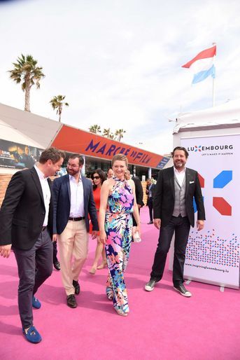 Le prince Guillaume et la princesse Stéphanie de Luxembourg avec Xavier Bettel à Cannes, le 18 mai 2017