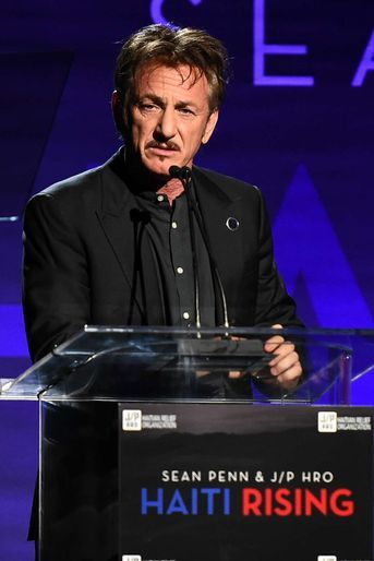 Sean Penn au gala de la J/P Haitian Relief Organization, sa fondation, à Beverly Hills, le 7 janvier 2017.