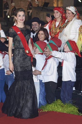 La reine Letizia d&#039;Espagne en Carolina Herrera, le 28 novembre 2016