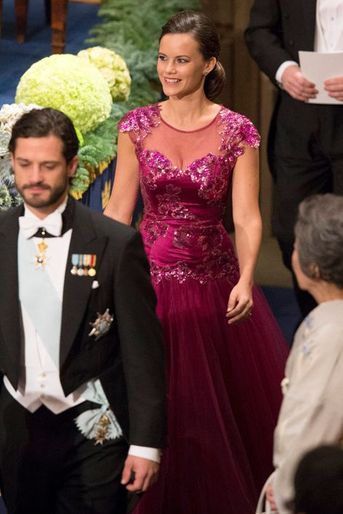 Sofia Hellqvist et le prince Carl Philip de Suède au banquet des prix Nobel à Stockholm, le 10 décembre 2014