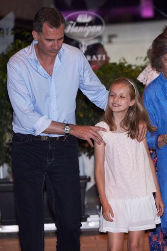 La princesse Leonor d'Espagne avec le roi Felipe VI à Palma de Majorque, le 31 juillet 2016
