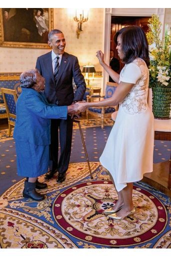 Avec Virginia McLaurin, 106 ans, à une réception célébrant l’histoire afro-américaine, en février 2016. 