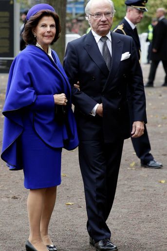 La reine Silvia et le roi Carl XVI Gustaf de Suède arrivent au palais royal de Lund, le 31 octobre 2016