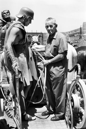 Charlton Heston et William Wyler dans le char de Ben-Hur