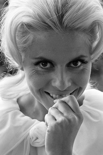 Christiane Minazzoli lors du tournage du film "Lucky Jo", en 1964