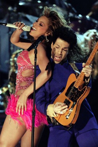 Duo entre Beyoncé et Prince aux Grammy Awards, en février 2004.