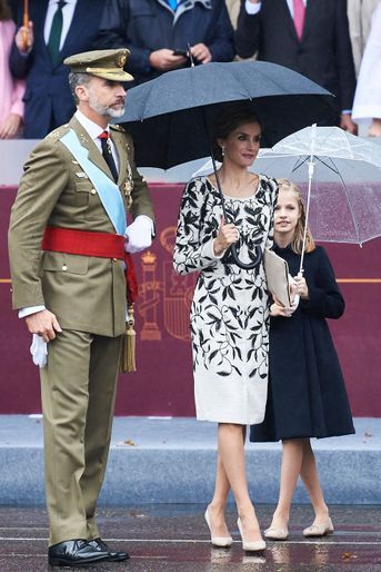 Le roi Felipe VI et la reine Letizia d'Espagne lors de la Fête nationale à Madrid, le 12 octobre 2016