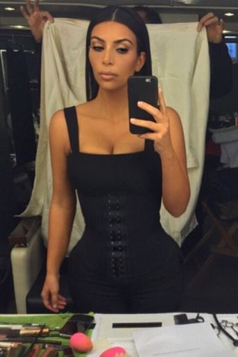 Kim Kardashian s&#039;exhibe sous toutes les coutures