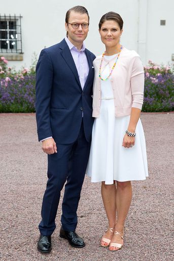 La princesse Victoria de Suède le jour de ses 37 ans avec le prince consort Daniel, le 14 juillet 2014