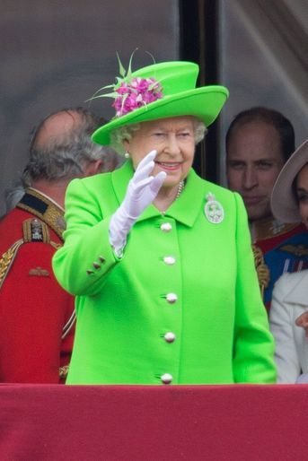 La reine Elizabeth à l&#039;occasion de la célébration &quot;Trooping the colours&quot; pour ses 90 ans
